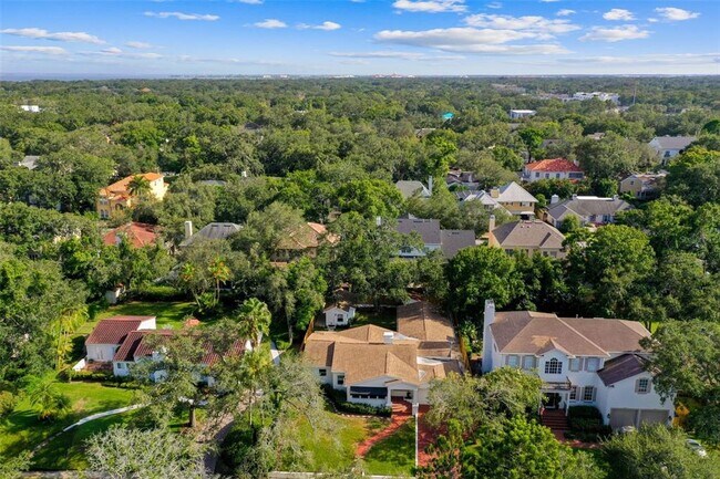 Building Photo - 2918 W Coachman Ave