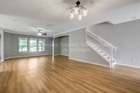 Building Photo - 412 Chattan Way