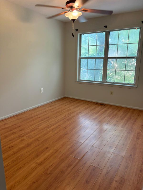 Building Photo - 113 Redwood Dr