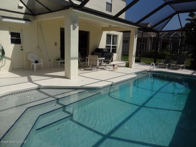 Building Photo - 3763 Stream Dr