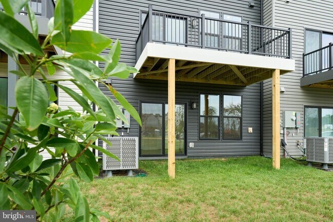Building Photo - 11323 Hypatia Lp