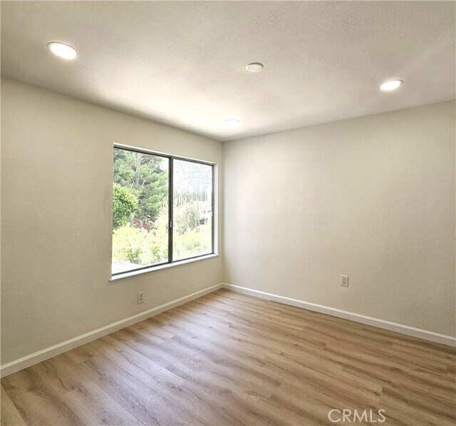 Building Photo - 289 S Solomon Dr