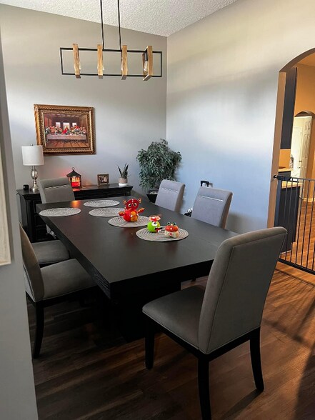 Building Photo - 310 Sienna Palm Dr