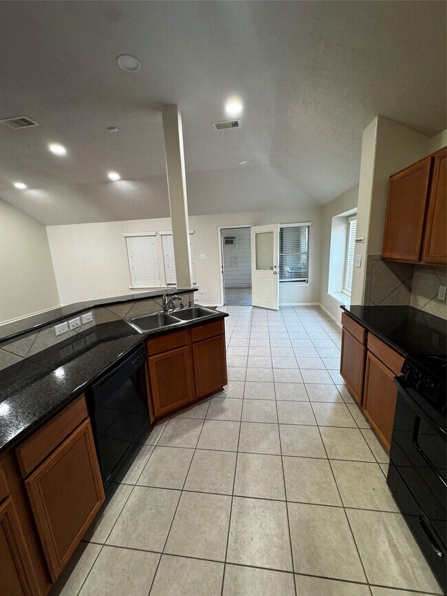 Building Photo - 9311 Camelia Crest Ln