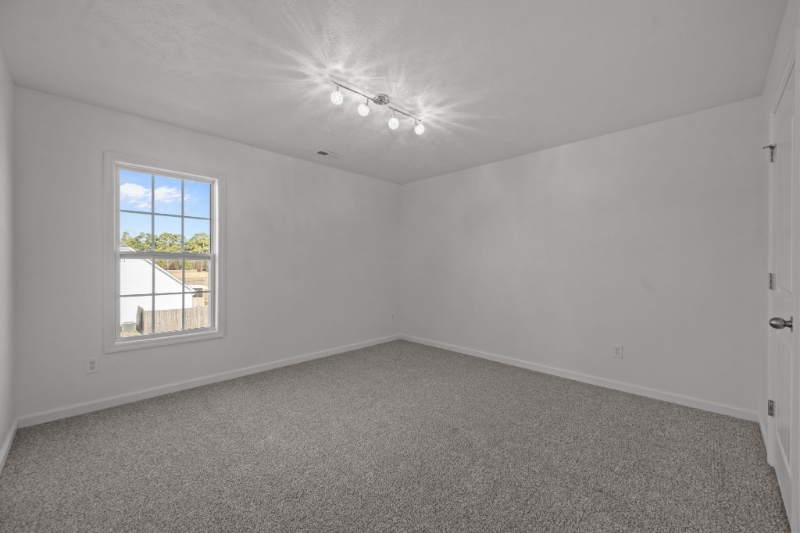 Building Photo - 209 Trophy Ridge Dr