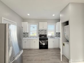 Building Photo - 46 Hayward Ave