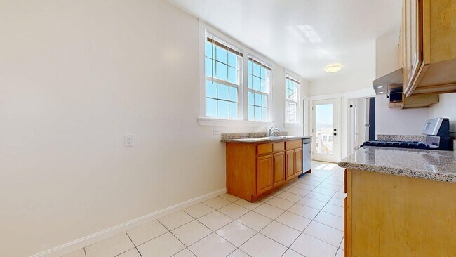 Building Photo - 1608 Balboa St