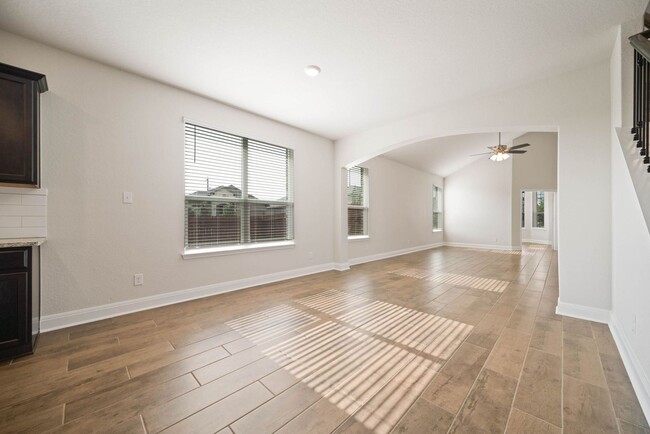Building Photo - 4 Bedroom 3 Bathroom located in Copper Can...