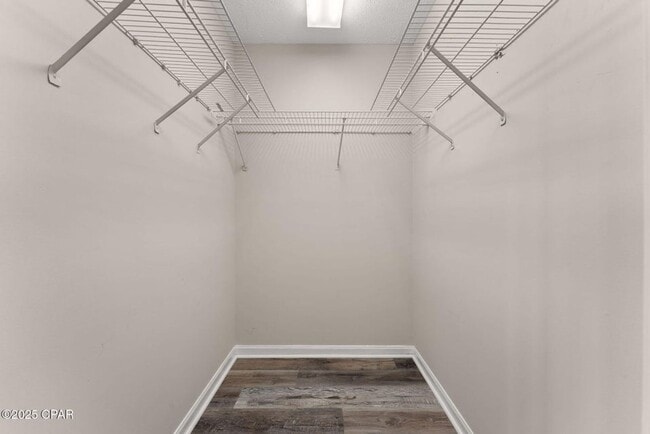 Building Photo - Beautiful Home w/ Modern Upgrades on Half an Acre – Ideal for Long-Term Rental!