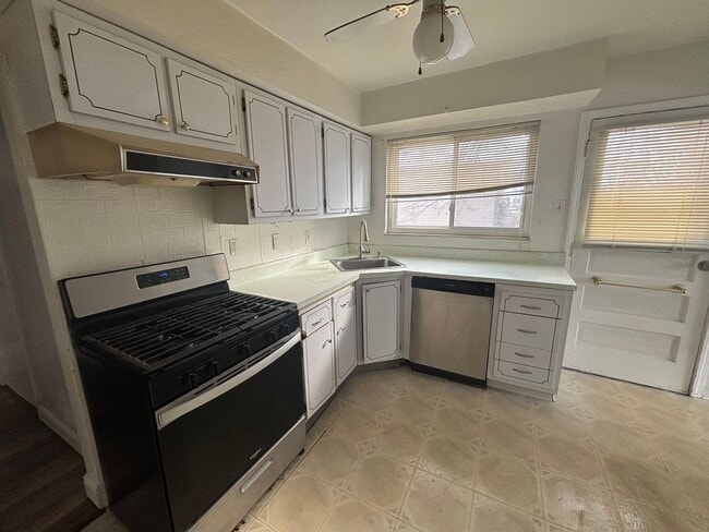 Building Photo - March Into Homeownership! Looking for a fresh start this Spring?