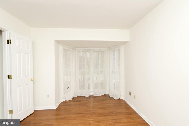 Building Photo - 8614 Oak Chase Cir