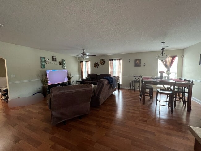 Building Photo - 616 Piedmont Ave