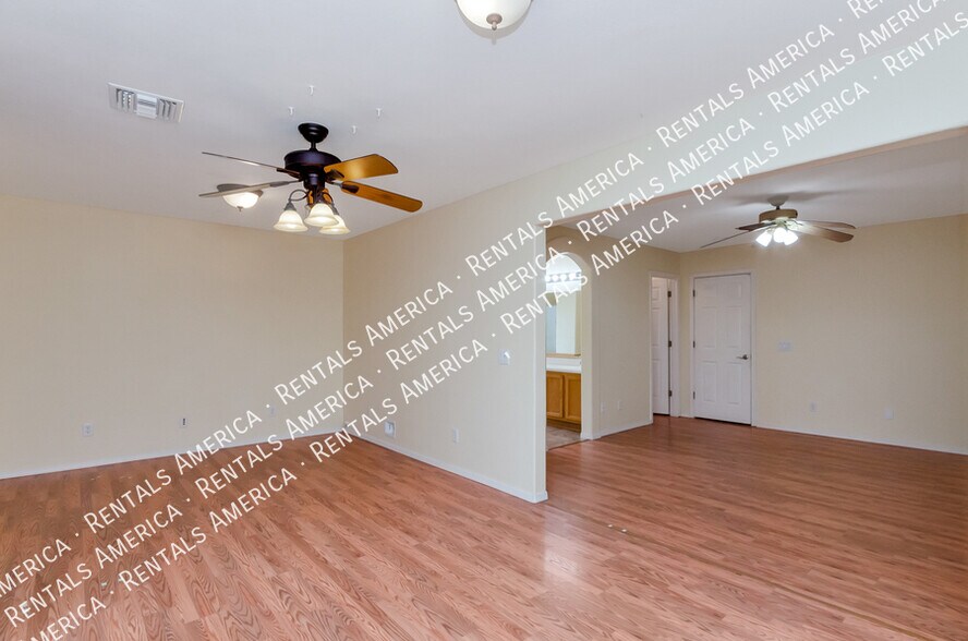 Building Photo - 10138 E Desert Paradise Pl