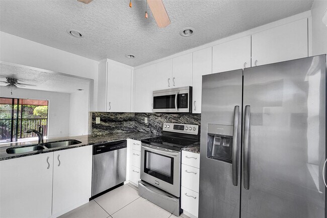 Building Photo - 9182 NW 40th St