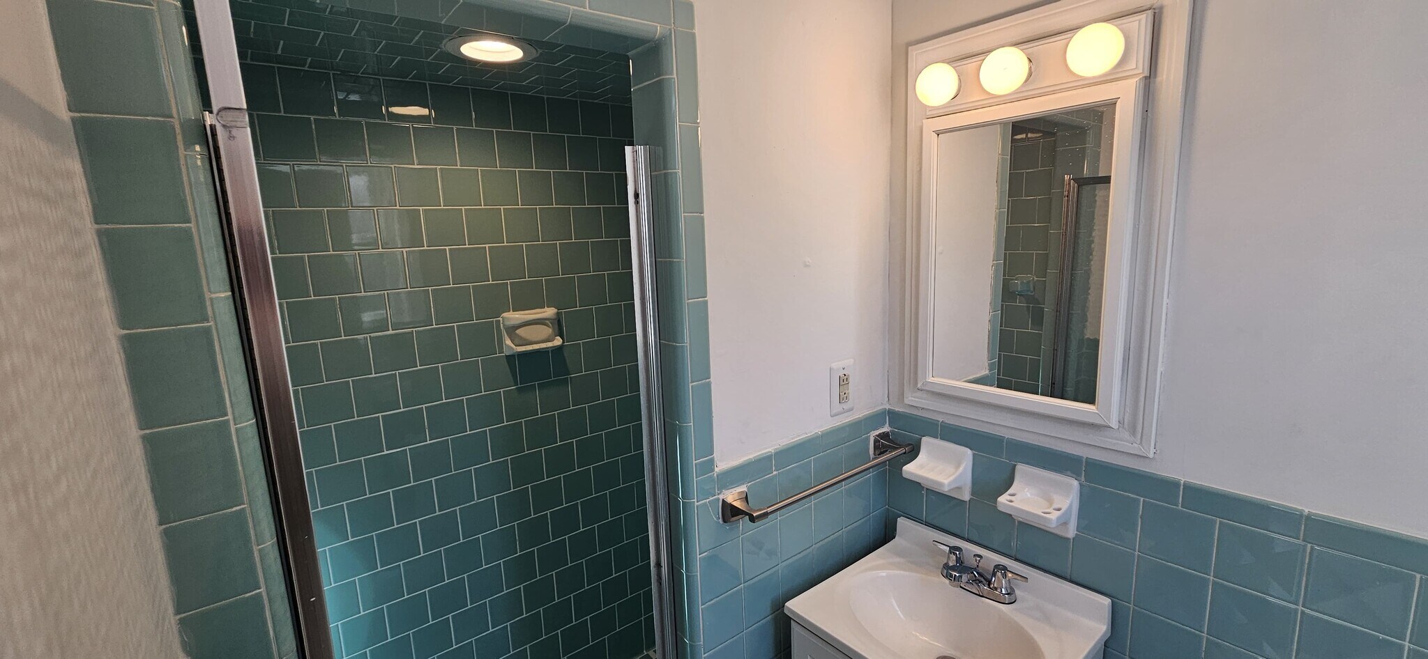 Building Photo - 119 Brooklawn Cir