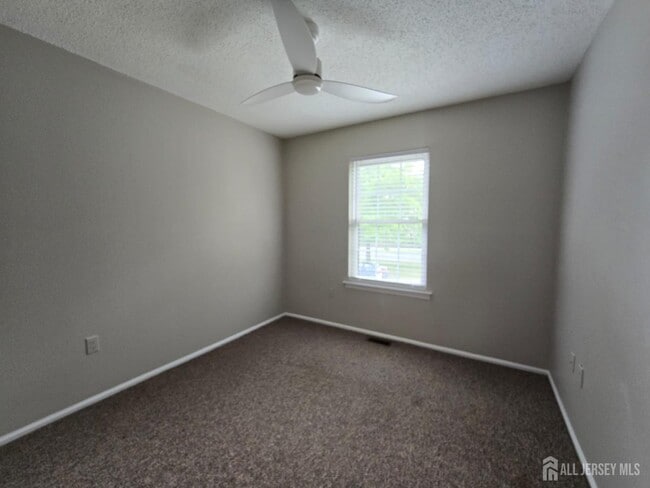 Building Photo - 452 Harwick Ct