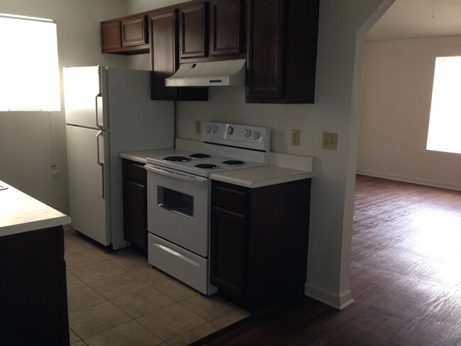 Building Photo - 2901 Richview Park Cir S