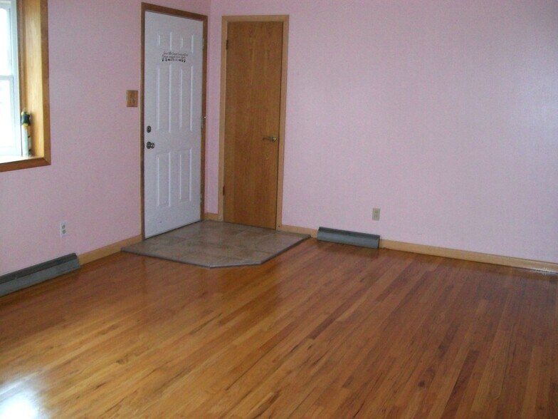 Building Photo - 2615 21st Ave