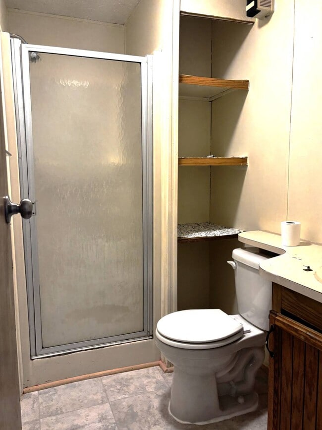 Building Photo - 499 Tanzman Rd