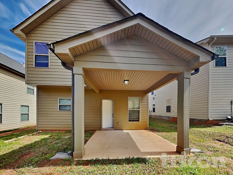 Building Photo - 2545 Shropshire Pl