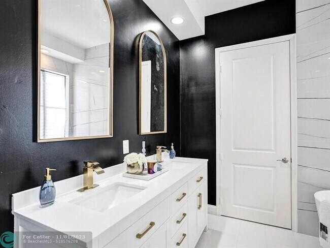 Building Photo - 2925 NW 126th