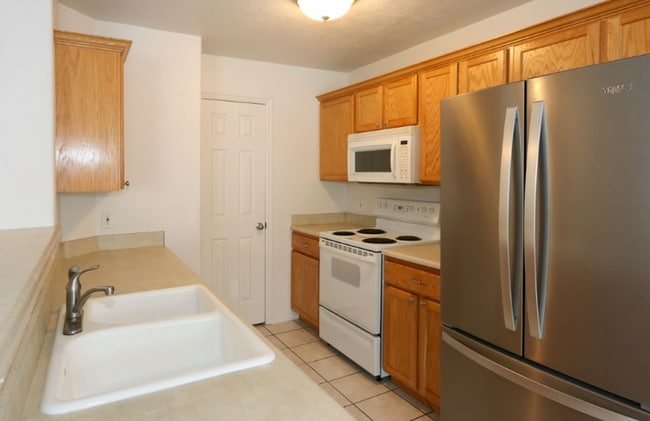 Building Photo - 10505 Sage Flats Way