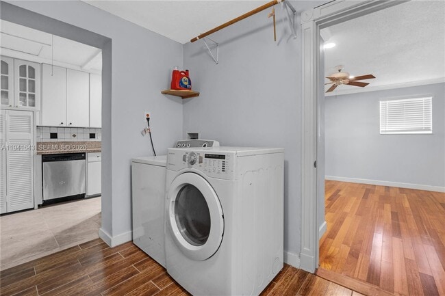 Building Photo - 801 N 70th Ave