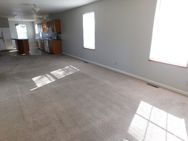 Building Photo - Spacious 3 Bedroom 2 bath Home in El Dorad...