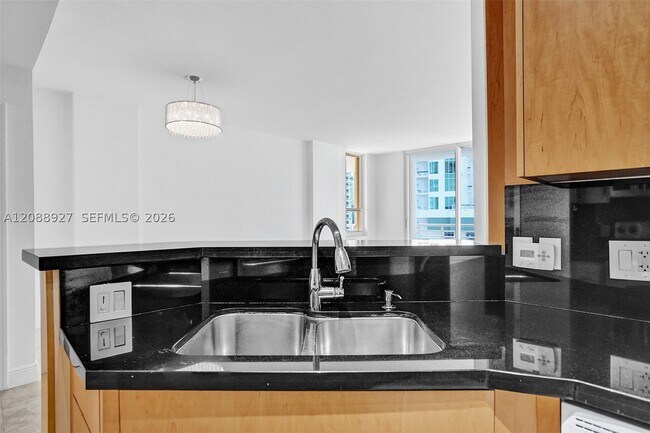 Building Photo - 888 Brickell Key Dr