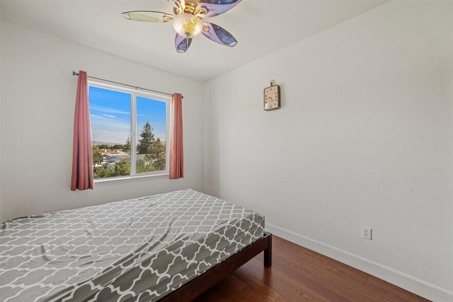 Building Photo - 353 Esfahan Ct