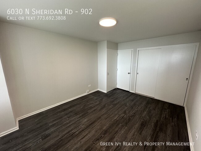 Building Photo - Incredible, Rehabbed, Edgewater Lakeside 1...