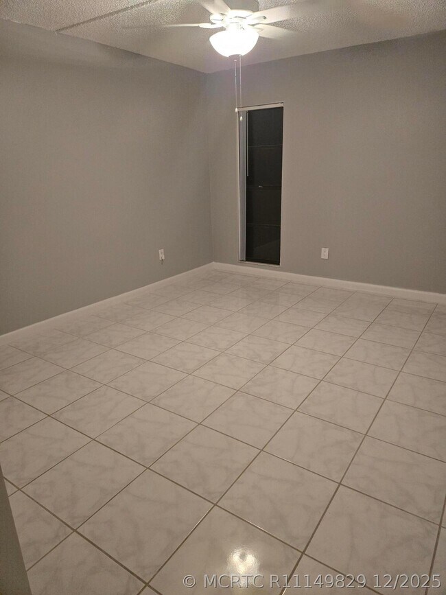 Building Photo - 4844 Alder Dr