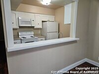 Building Photo - 2811 Woodbury Dr