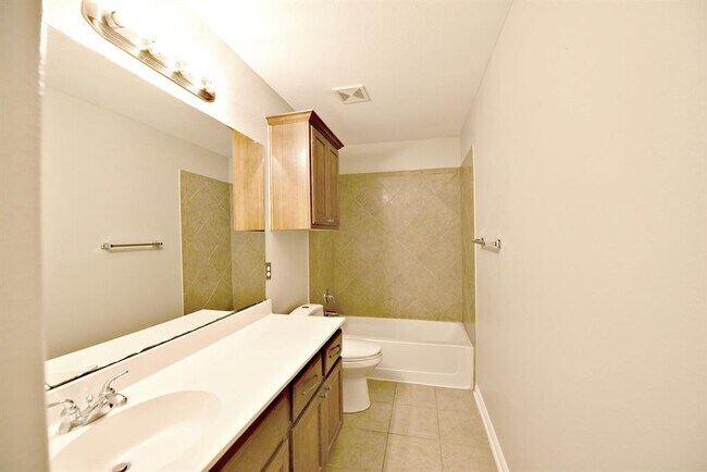 Building Photo - 2806 Stirrup Cove