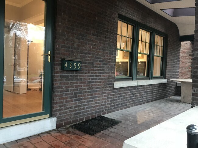 Building Photo - $1995 - Beautiful 2 Bedroom with Private Patio, Fireplace & In-Unit Laundry in the CWE on West Pine!