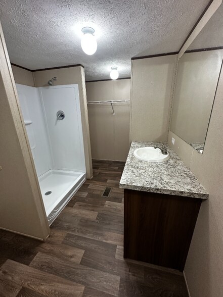 Building Photo - 828 Magnolia St