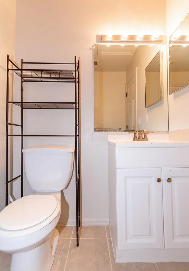 Building Photo - 12513 E Pacific Cir