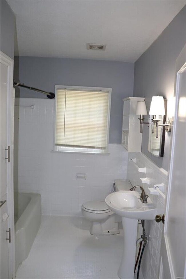 Building Photo - 2781 Ashley Ave
