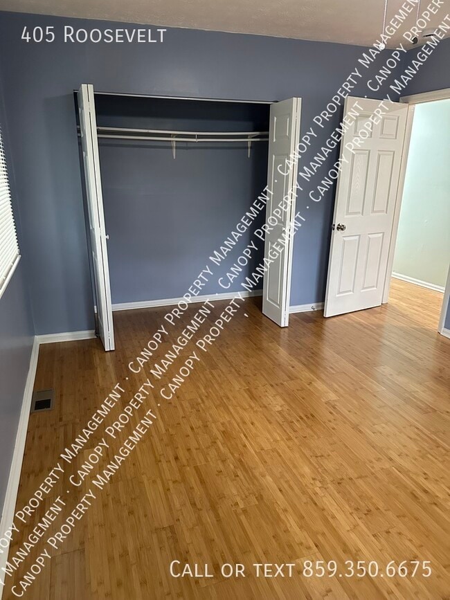 Building Photo - 405 Roosevelt-