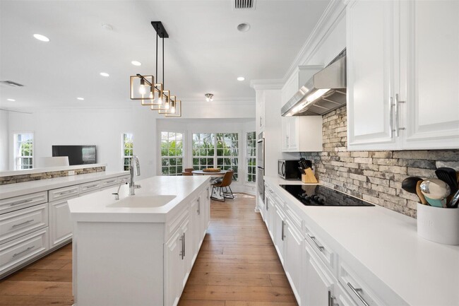 Building Photo - 2377 Golf Brook Dr