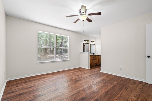 Building Photo - 165 Montclair Loop