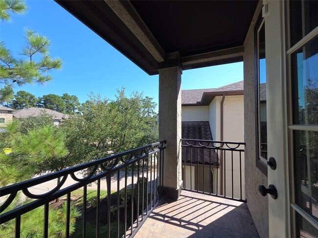 Building Photo - 14 Jonquil Pl