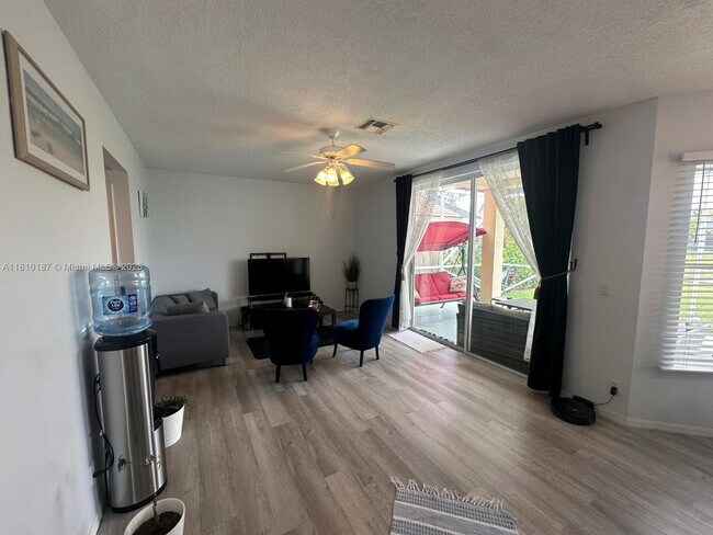 Building Photo - 3697 Miramontes Cir