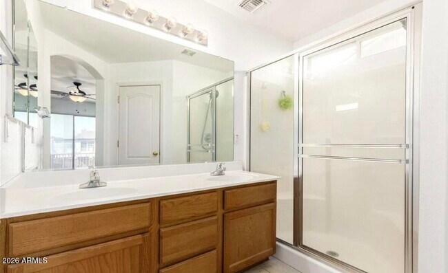 Building Photo - 11625 W Monroe St