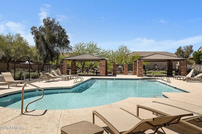 Building Photo - 2725 E Mine Creek Rd