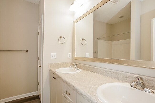 Building Photo - Cozy 4 Bedroom Home in Thomson, GA