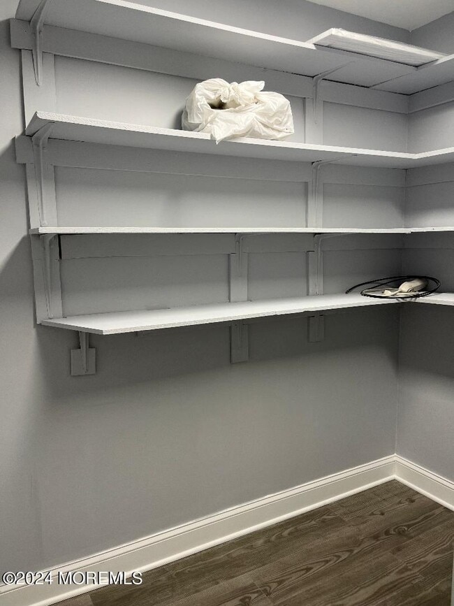Building Photo - 118 Amberly Dr