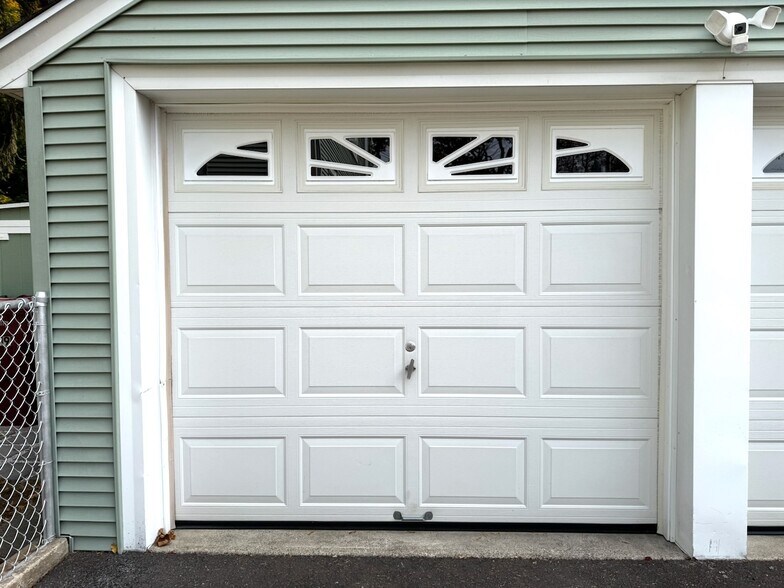 Building Photo - 97 Walnut St