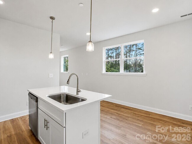 Building Photo - 339 Gray Dr