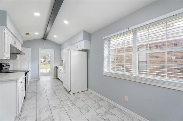 Building Photo - 801 Meadowgate Dr